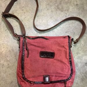 Duluth Trading Canvas Crossbody Red Burgundy Flap Opening Distressed Used